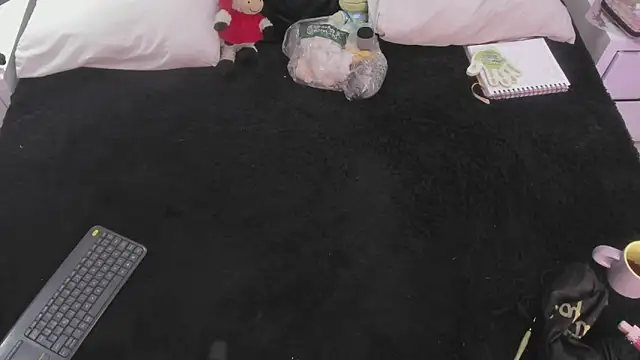 JulietaAlves online show from 25, 1, 2025