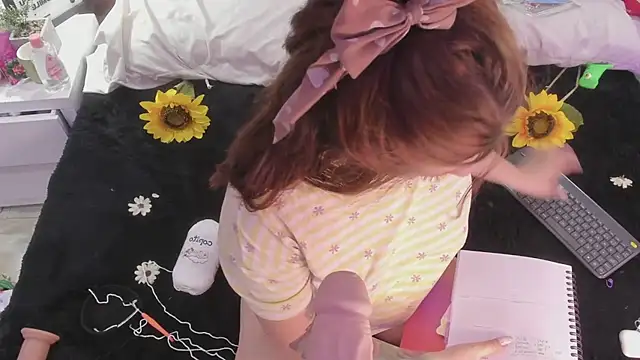 JulietaAlves online show from 1, 3, 2025