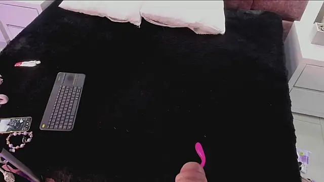 JulietaAlves online show from 18, 3, 2025