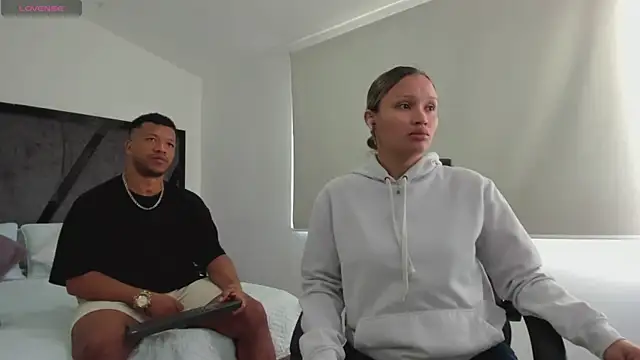 AnnieAndStefan online show from 13, 9, 2025