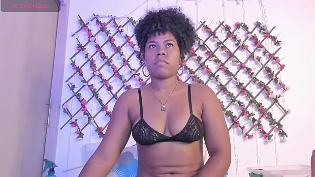 Snapshot of naughty_ebonyy chatting on 1, 7, 2026 naughty ebonyy online show from 1, 7, 2026