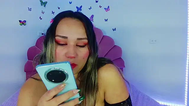 Snapshot of paula_brausin chatting on 5, 10, 2025 paula brausin online show from 5, 10, 2025
