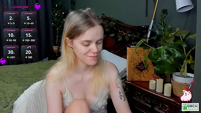 lady bellaa online show from 12, 12, 2024