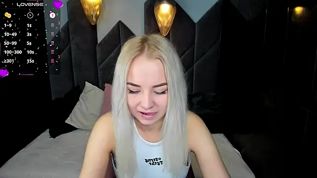 Snapshot of StephanieSweety chatting on 20, 12, 2024 StephanieSweety online show from 20, 12, 2024