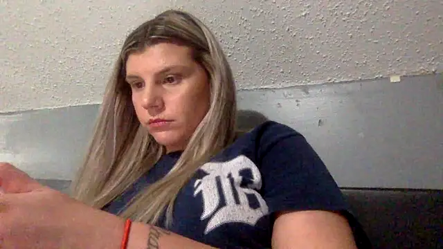 candycane57 online show from 2, 10, 2025