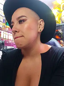 TamySweetness online show from 5, 3, 2025