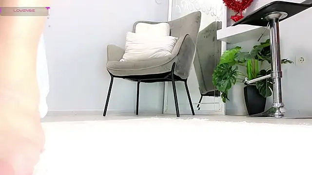 missmiamore online show from 1, 2, 2025