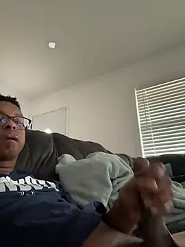 Snapshot of cumwithus1903 chatting on 23, 1, 2025 cumwithus1903 online show from 23, 1, 2025