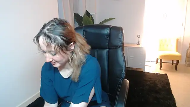 Crystal-dreamt online show from 1, 2, 2026