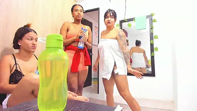 andreita trujillos online show from 20, 10, 2025