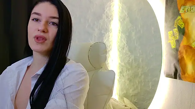 moniqque online show from 20, 10, 2025