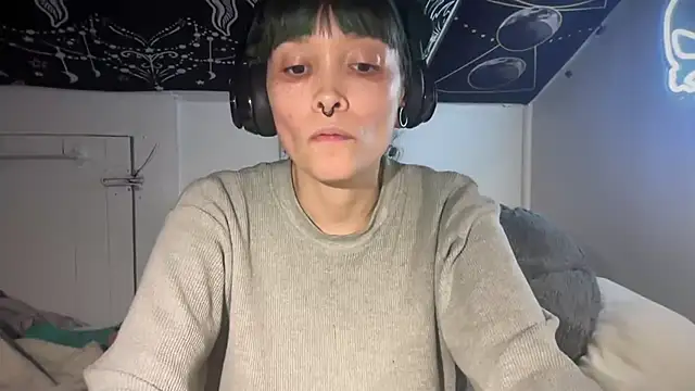 Snapshot of FRRANNKIE chatting on 16, 12, 2024 FRRANNKIE online show from 16, 12, 2024