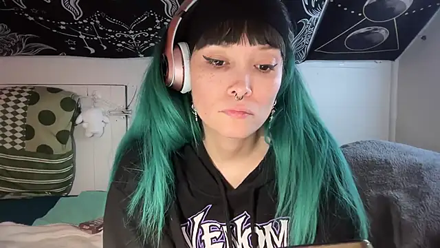Snapshot of FRRANNKIE chatting on 21, 2, 2025 FRRANNKIE online show from 21, 2, 2025