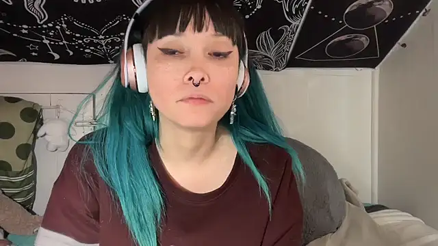 Snapshot of FRRANNKIE chatting on 22, 2, 2025 FRRANNKIE online show from 22, 2, 2025