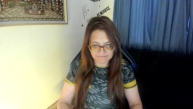 Snapshot of Ivette_Shaira chatting on 7, 7, 2026 Ivette Shaira online show from 7, 7, 2026