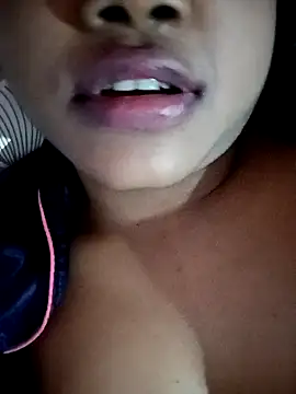 Hotlisa online show from 30, 12, 2024