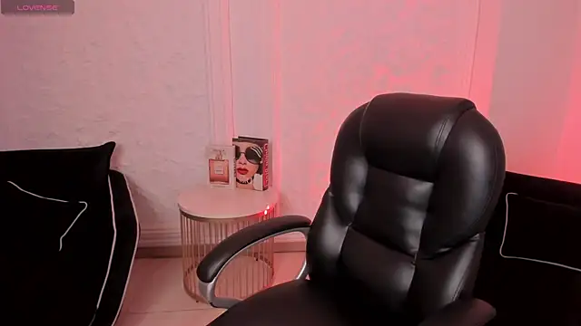 MileyCruz  online show from 3, 4, 2026