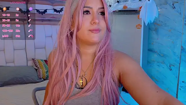 valkiria moore online show from 7, 10, 2025