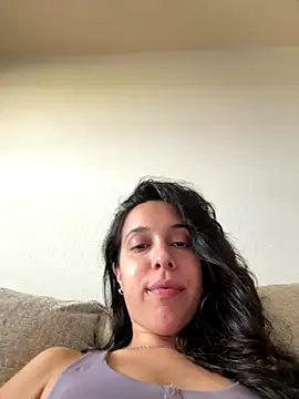 Natur4lBeautyb33 online show from 28, 10, 2025