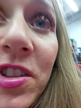 SkyelarSommer online show from 16, 12, 2025