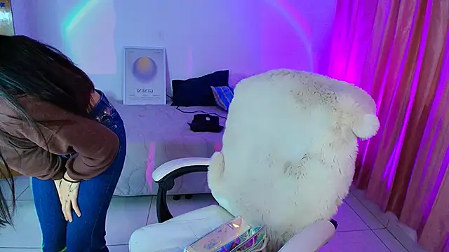 AmyOlimpo online show from 25, 2, 2026