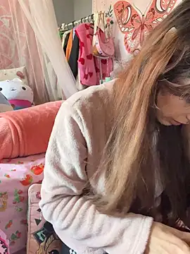 LaPetitechienne1 online show from 18, 3, 2025