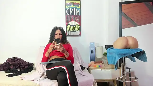 StefanyMiler online show from 4, 12, 2025