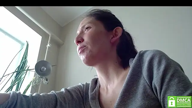 Sophi Cute online show from 13, 9, 2025