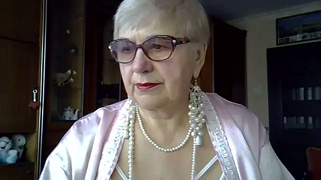 SweetCherry27 online show from 8, 3, 2025