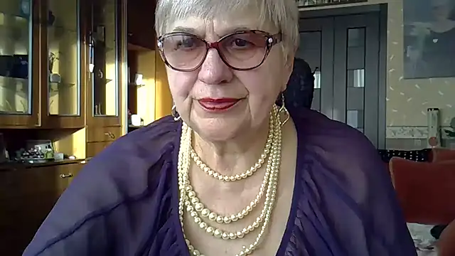 SweetCherry27 online show from 18, 3, 2025