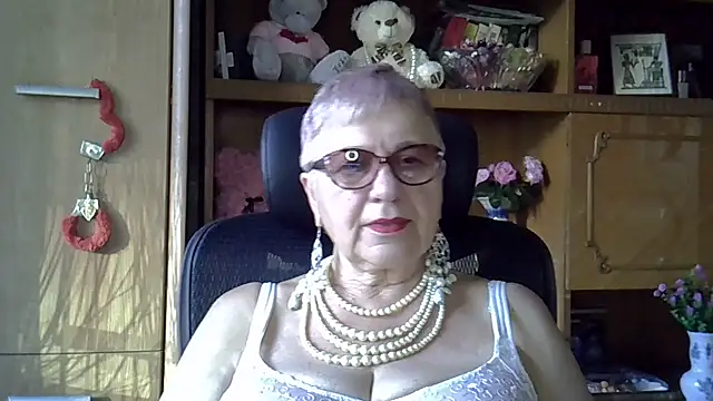 SweetCherry27 online show from 18, 9, 2025