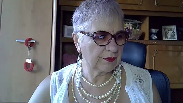 SweetCherry27 online show from 24, 9, 2025