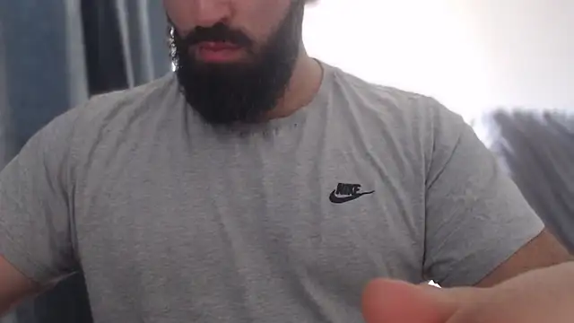 Snapshot of hugemachohandsome chatting on 7, 10, 2025 hugemachohandsome online show from 7, 10, 2025