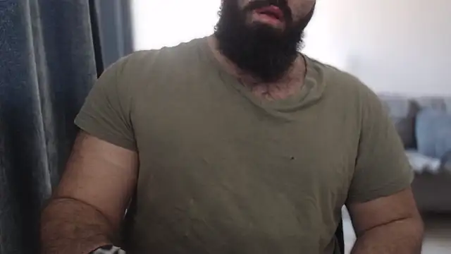 Snapshot of hugemachohandsome chatting on 3, 11, 2025 hugemachohandsome online show from 3, 11, 2025