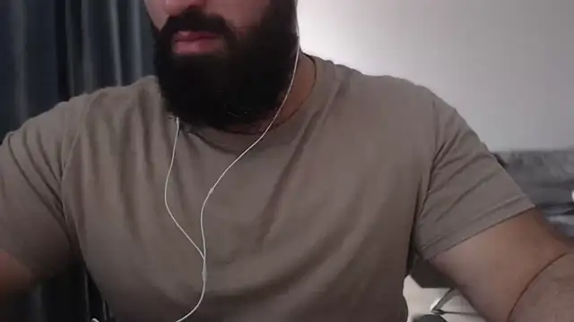 Snapshot of hugemachohandsome chatting on 10, 11, 2025 hugemachohandsome online show from 10, 11, 2025