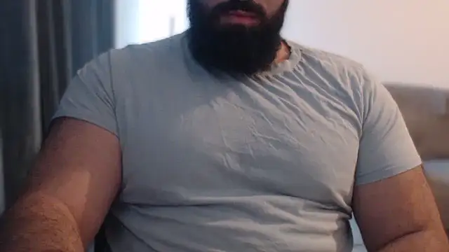 Snapshot of hugemachohandsome chatting on 14, 11, 2025 hugemachohandsome online show from 14, 11, 2025