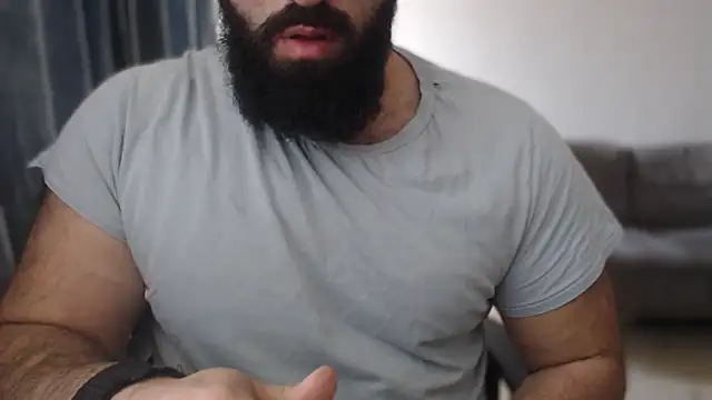 Snapshot of hugemachohandsome chatting on 17, 11, 2025 hugemachohandsome online show from 17, 11, 2025