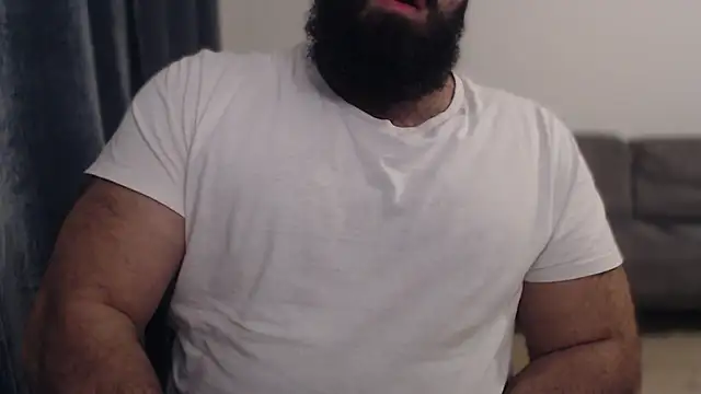 Snapshot of hugemachohandsome chatting on 19, 11, 2025 hugemachohandsome online show from 19, 11, 2025