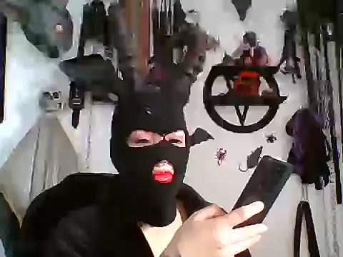 Snapshot of FeticheMacabre chatting on 11, 7, 2026 FeticheMacabre online show from 11, 7, 2026
