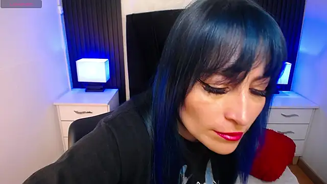 alicia moom online show from 11, 10, 2025