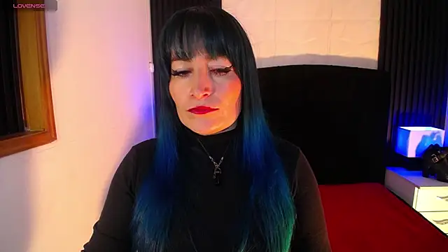 Snapshot of alicia_moom chatting on 17, 4, 2026 alicia moom online show from 17, 4, 2026