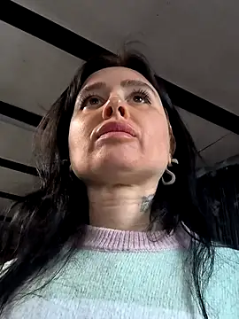 Snapshot of KikiXRed chatting on 19, 3, 2025 KikiXRed online show from 19, 3, 2025