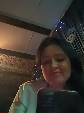 Snapshot of KikiXRed chatting on 18, 11, 2025 KikiXRed online show from 18, 11, 2025