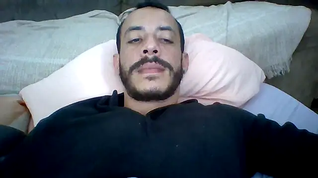 Snapshot of MachoScorpionCaralho chatting on 25, 4, 2026 MachoScorpionCaralho online show from 25, 4, 2026