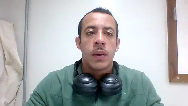 Snapshot of MachoScorpionCaralho chatting on 3, 6, 2026 MachoScorpionCaralho online show from 3, 6, 2026