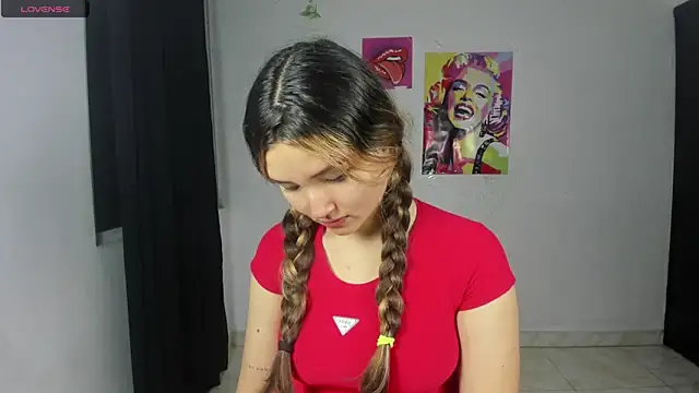 Alice bloom  online show from 26, 11, 2025