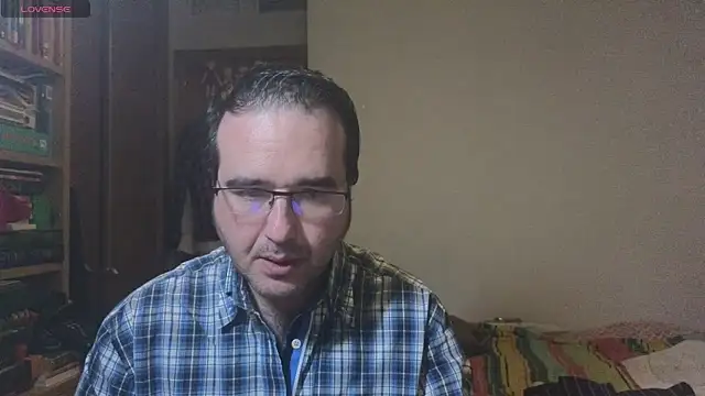 curiosillo83 online show from 1, 2, 2025