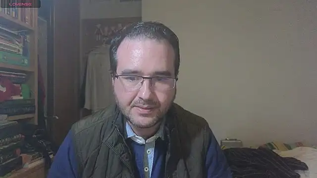 curiosillo83 online show from 5, 2, 2025