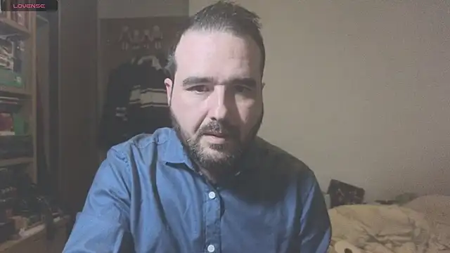 curiosillo83 online show from 17, 2, 2025