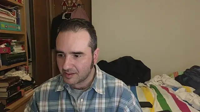 curiosillo83 online show from 15, 4, 2026